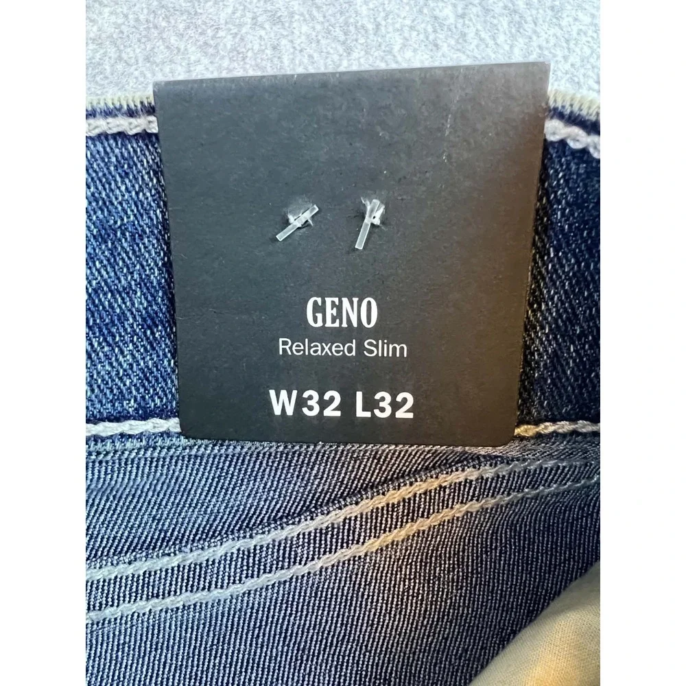 True Religion Men's 32x32 Geno Relaxed Slim Jeans Medium Wash NWT Flap Pocket.